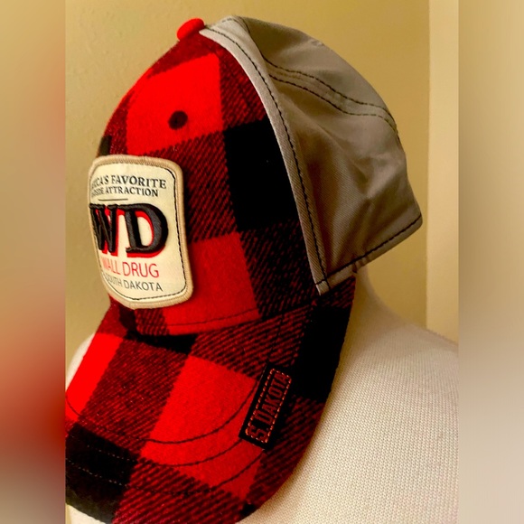 NWOT New WALL Drug Buffalo Plaid Womens Baseball Hat adjustable - Picture 2 of 6